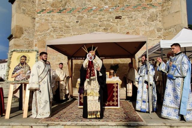 (Foto) Vecernia hramului Bisericii „Sfântul Ioan-Domnesc” din Piatra Neamț
