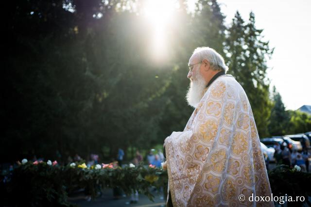 (Foto) Priveghere în cinstea Sfântului Cuvios Ioan Iacob de la Neamț – 4 august 2020