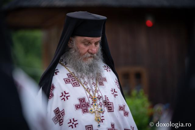 (Foto) Slujbă de priveghere în cinstea Sfintei Cuvioase Teodora de la Sihla – 6 august 2020