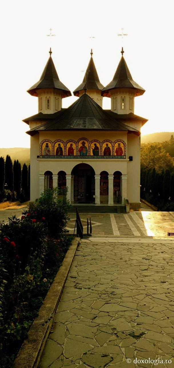 (Foto) Mănăstirea Sihăstria în toată splendoarea ei