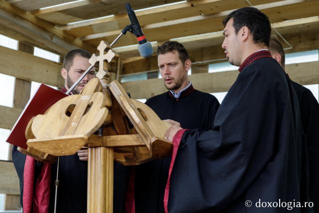 (Foto) Mănăstirea Alexandru Vlahuță din județul Vaslui și-a sărbătorit hramul de Praznicul Nașterii Maicii Domnului
