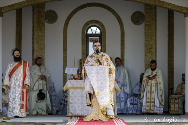 (Foto) Mănăstirea Alexandru Vlahuță din județul Vaslui și-a sărbătorit hramul de Praznicul Nașterii Maicii Domnului