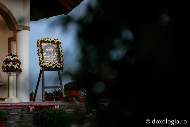 (Foto) Mănăstirea Alexandru Vlahuță din județul Vaslui și-a sărbătorit hramul de Praznicul Nașterii Maicii Domnului