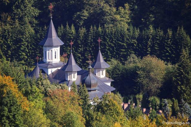 (Foto) Toamna anului 2020 la Mănăstirea Sihăstria