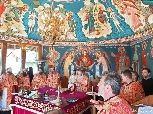 (Foto) Sărbătoarea Sfinților Simeon și Amfilohie la Mănăstirea Pângărați