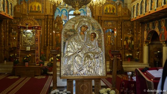 Icoana Maicii Domnului „Grabnic Ascultătoare” de la Mănăstirea Pângărați