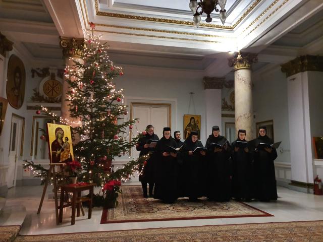 Corul mănăstirii Frumoasa din Iași – Colindători la Reședința Mitropolitană 2020