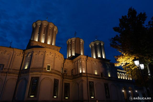 (Foto) Așezarea moaștelor Sfântului Dimitrie cel Nou la Baldachinul Sfinților
