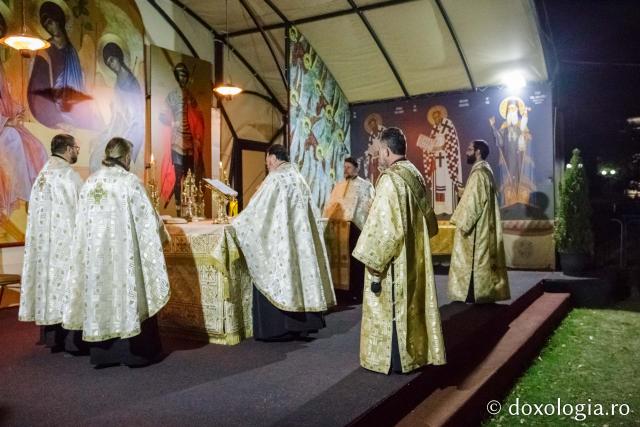 (Foto) Priveghere în cinstea Sfântului Gheorghe Pelerinul, la Catedrala din Iași
