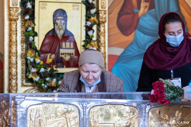 (Foto) Priveghere pentru Sfântul Mare Mucenic Dimitrie, Izvorâtorul de Mir, pe Dealul Patriarhiei