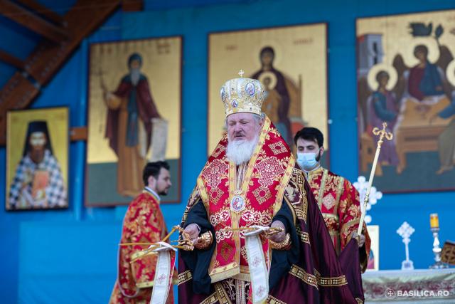 (Foto) Priveghere pentru Sfântul Mare Mucenic Dimitrie, Izvorâtorul de Mir, pe Dealul Patriarhiei