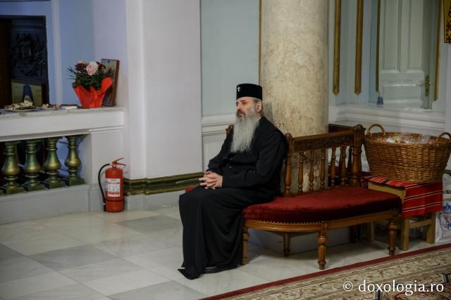 (Foto) Corul „Sanctus” – Colindători la Reședința Mitropolitană 2021