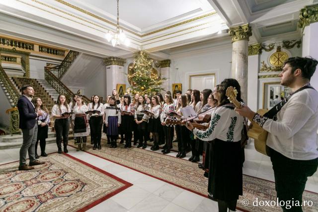 (Foto) ATOR Iași – Colindători la Reședința Mitropolitană 2021