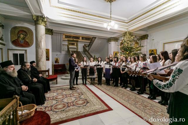 (Foto) ATOR Iași – Colindători la Reședința Mitropolitană 2021