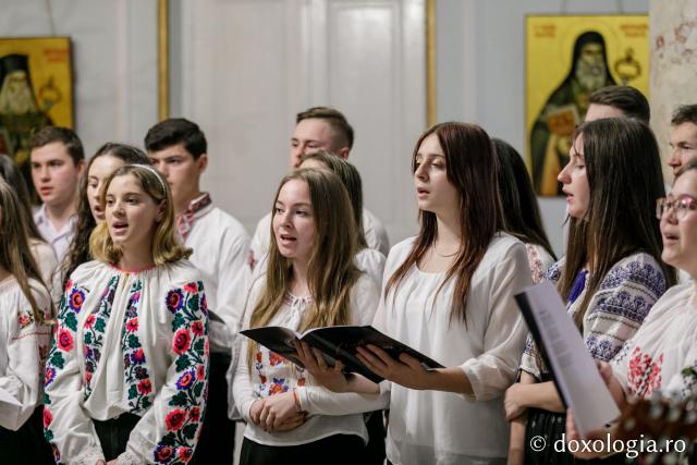(Foto) ATOR Iași – Colindători la Reședința Mitropolitană 2021