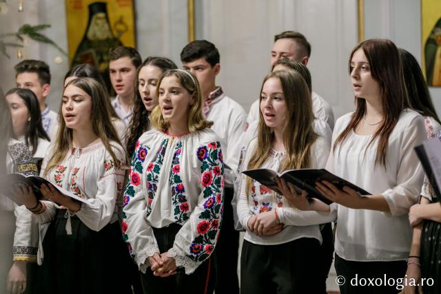 (Foto) ATOR Iași – Colindători la Reședința Mitropolitană 2021
