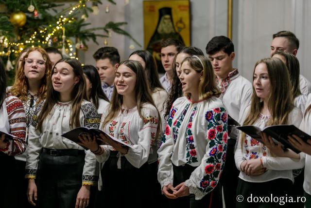 (Foto) ATOR Iași – Colindători la Reședința Mitropolitană 2021