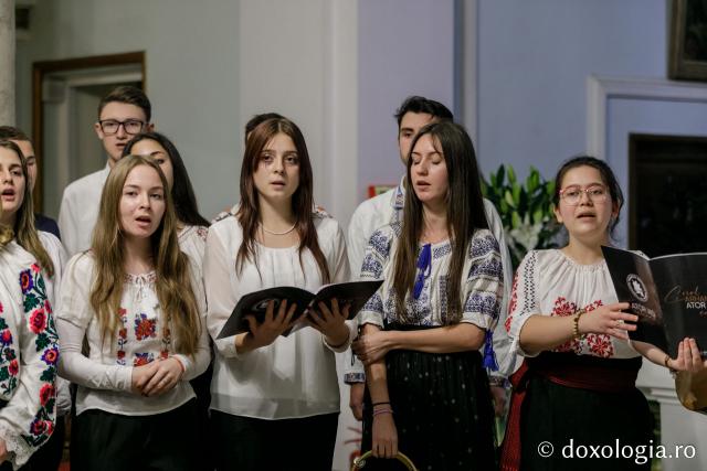 (Foto) ATOR Iași – Colindători la Reședința Mitropolitană 2021