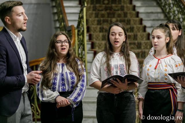 (Foto) ATOR Iași – Colindători la Reședința Mitropolitană 2021