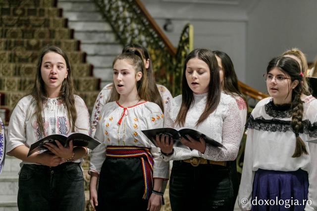 (Foto) ATOR Iași – Colindători la Reședința Mitropolitană 2021