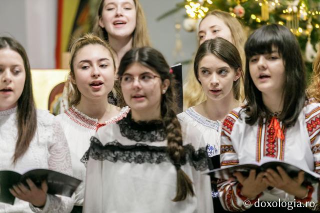 (Foto) ATOR Iași – Colindători la Reședința Mitropolitană 2021