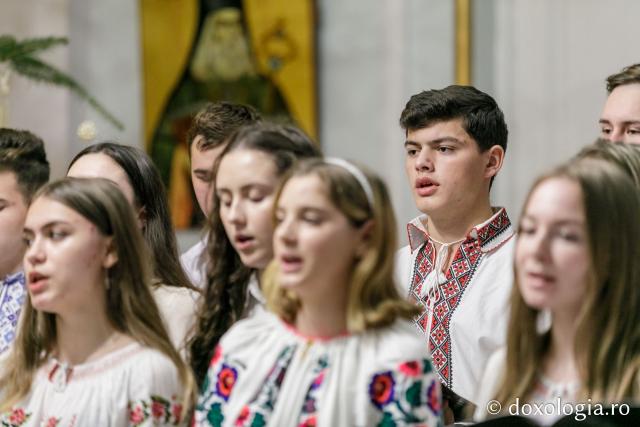 (Foto) ATOR Iași – Colindători la Reședința Mitropolitană 2021