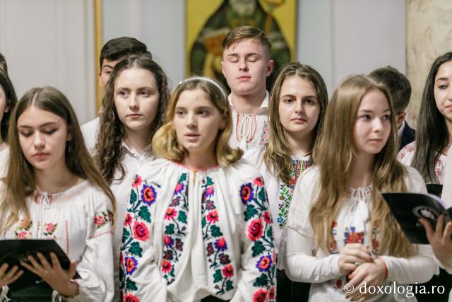(Foto) ATOR Iași – Colindători la Reședința Mitropolitană 2021