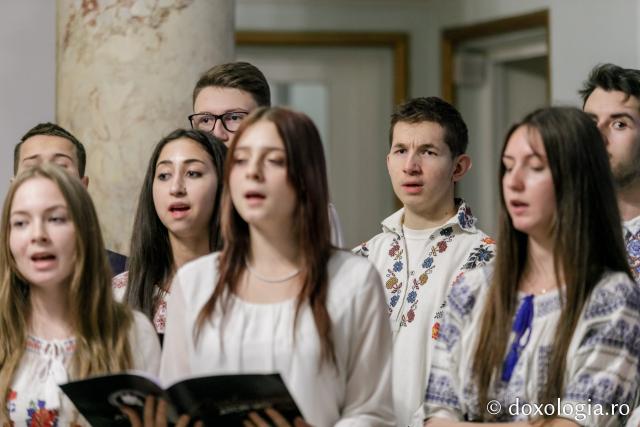 (Foto) ATOR Iași – Colindători la Reședința Mitropolitană 2021