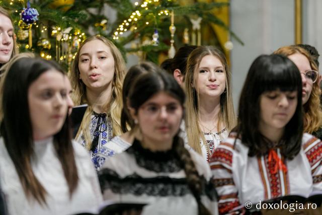 (Foto) ATOR Iași – Colindători la Reședința Mitropolitană 2021