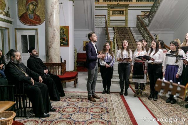 (Foto) ATOR Iași – Colindători la Reședința Mitropolitană 2021