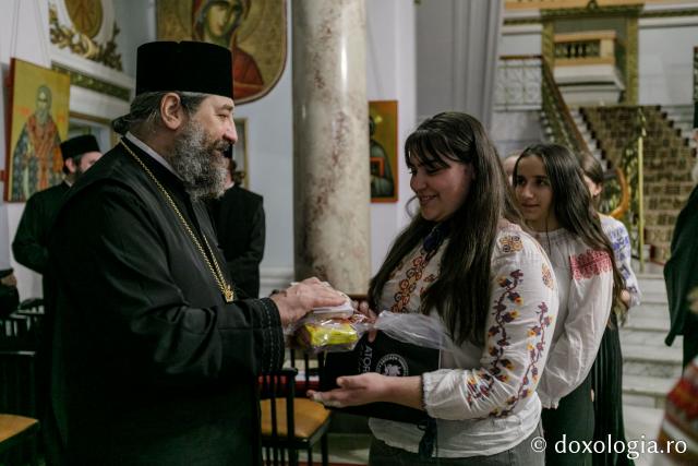 (Foto) ATOR Iași – Colindători la Reședința Mitropolitană 2021