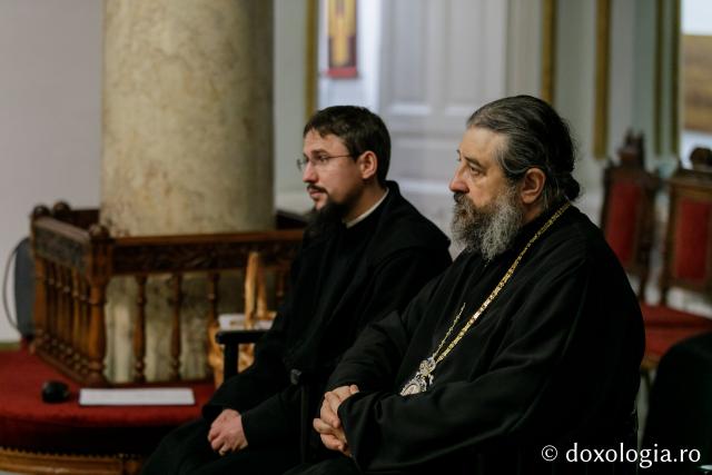 (Foto) Parohia Slobozia-Voinești – Colindători la Reședința Mitropolitană 2021