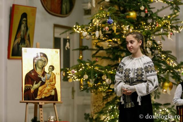 (Foto) Parohia Șerbești – Colindători la Reședința Mitropolitană 2021