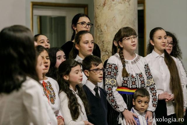 (Foto) Parohia Moșna – Colindători la Reședința Mitropolitană 2021