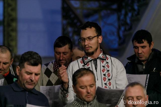 (Foto) Echipa „Meșterul Manole” – Colindători la Reședința Mitropolitană 2021