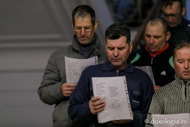 (Foto) Echipa „Meșterul Manole” – Colindători la Reședința Mitropolitană 2021