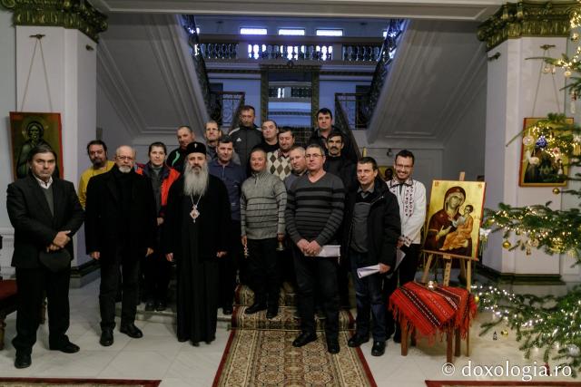 (Foto) Echipa „Meșterul Manole” – Colindători la Reședința Mitropolitană 2021