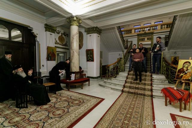 (Foto) Grup vocal-instrumental – Colindători la Reședința Mitropolitană 2021