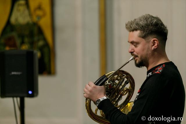 (Foto) Santa`s Band – Colindători la Reședința Mitropolitană 2021