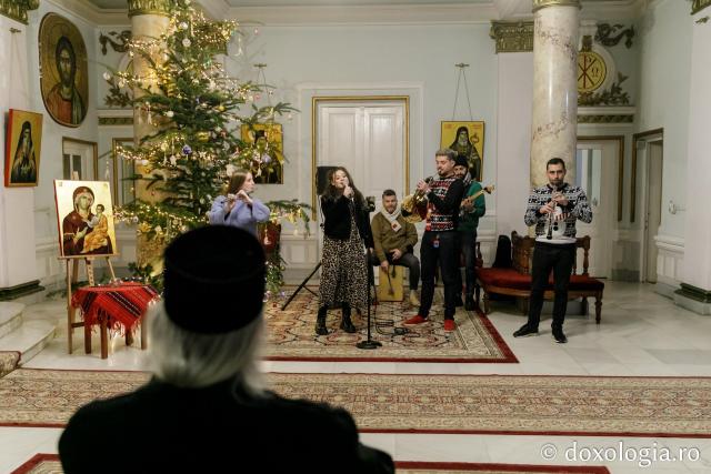 (Foto) Santa`s Band – Colindători la Reședința Mitropolitană 2021