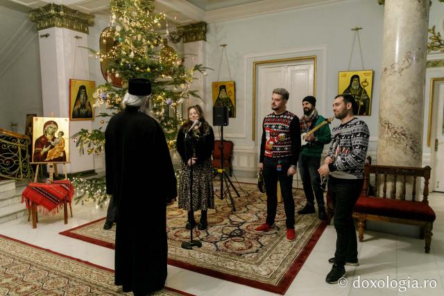 (Foto) Santa`s Band – Colindători la Reședința Mitropolitană 2021