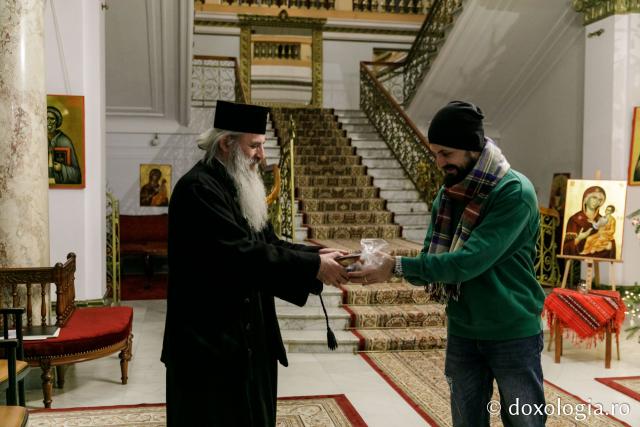 (Foto) Santa`s Band – Colindători la Reședința Mitropolitană 2021