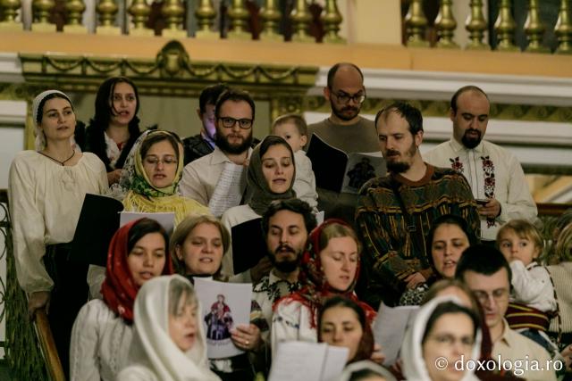 (Foto) Parohia Tălpălari – Colindători la Reședința Mitropolitană 2021