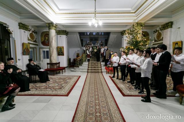 (Foto) Asociația „Familia Nostra” – Colindători la Reședința Mitropolitană 2021