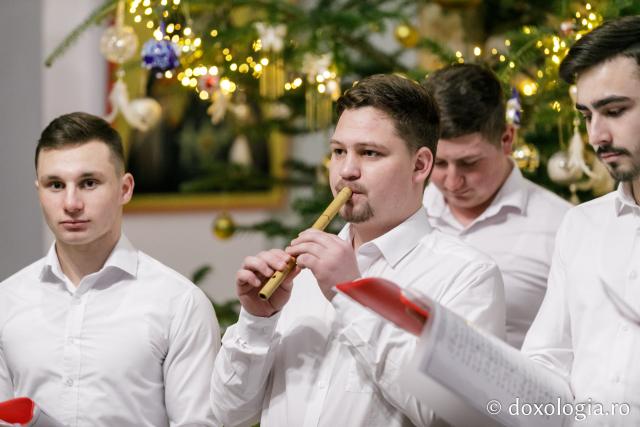(Foto) Asociația „Familia Nostra” – Colindători la Reședința Mitropolitană 2021