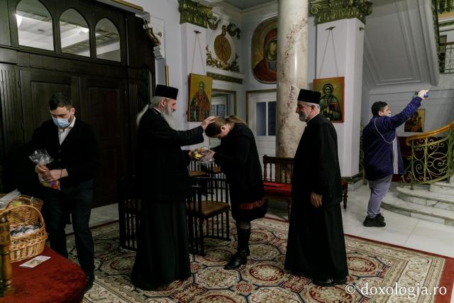 (Foto) Asociația „Familia Nostra” – Colindători la Reședința Mitropolitană 2021