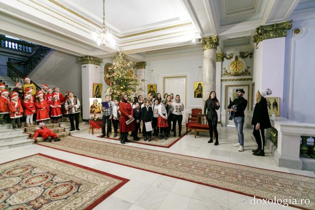 (Foto) Santa Band – Colindători la Reședința Mitropolitană 2021