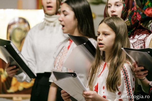 (Foto) ATOR Pașcani – Colindători la Reședința Mitropolitană 2021