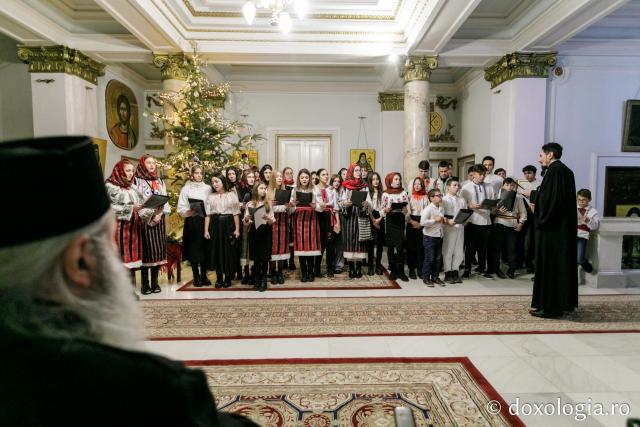 (Foto) ATOR Pașcani – Colindători la Reședința Mitropolitană 2021