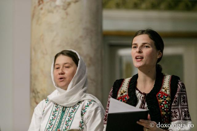 (Foto) Familiile diaconilor Catedralei Mitropolitane din Iași – Colindători la Reședința Mitropolitană 2021 (Foto) Familiile diaconilor Catedralei Mitropolitane din Iași – Colindători la Reședința Mitropolitană 2021